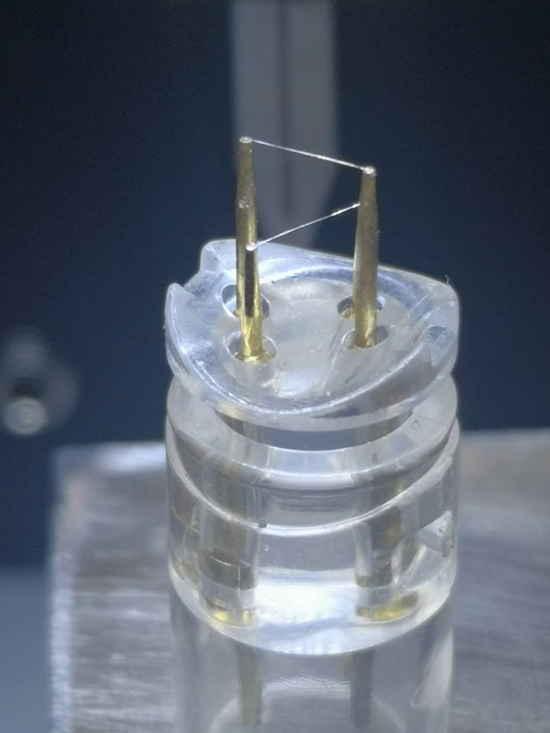 钨丝与金属片焊接工艺样品